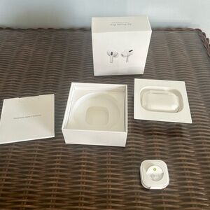 Apple AirPods Pro Generation with
MagSafe Wireless Charging Case - White